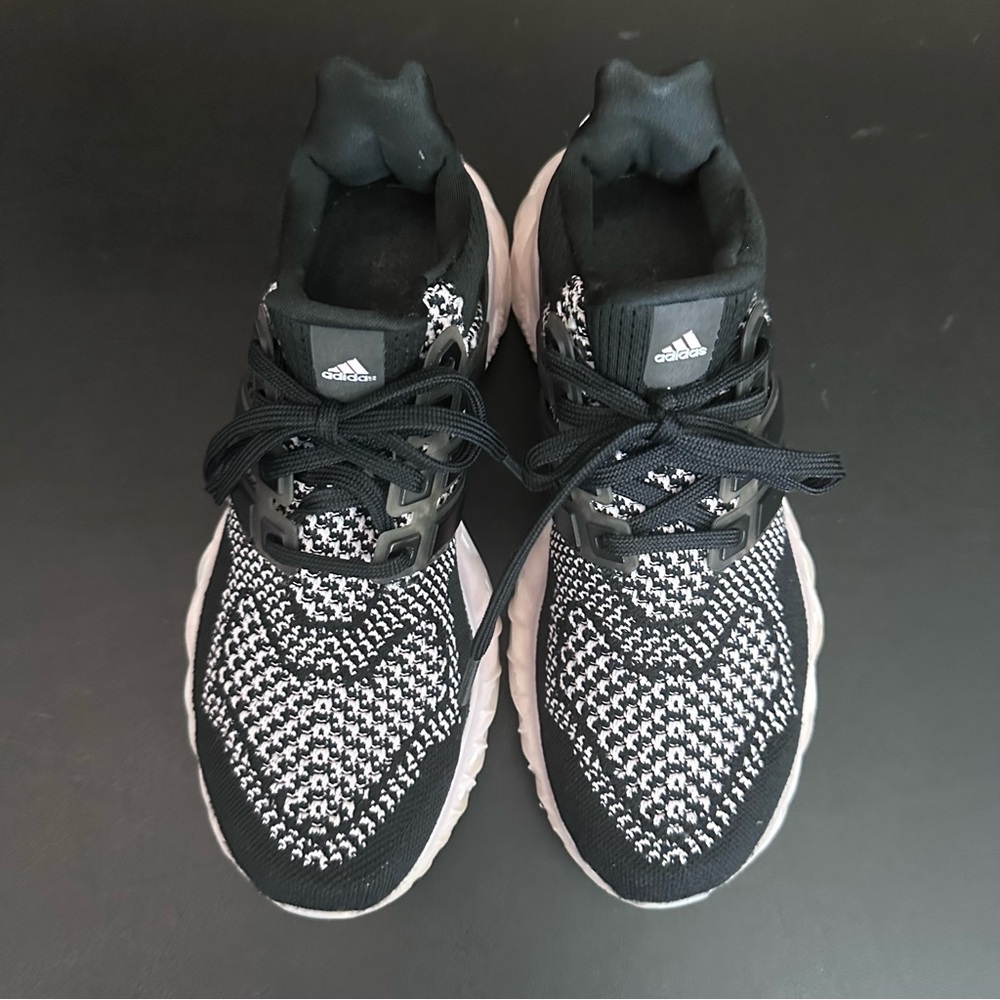 Adidas Ultra Boost 5.0 DNA Pink Black Womens 7.5 Athleisure Sneakers Gym Shoes - Picture 6 of 9